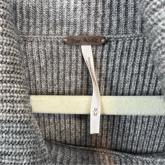 New Free People Softly Structured Oversized Tunic Sweater Heather Gray in Med - Picture 5 of 9